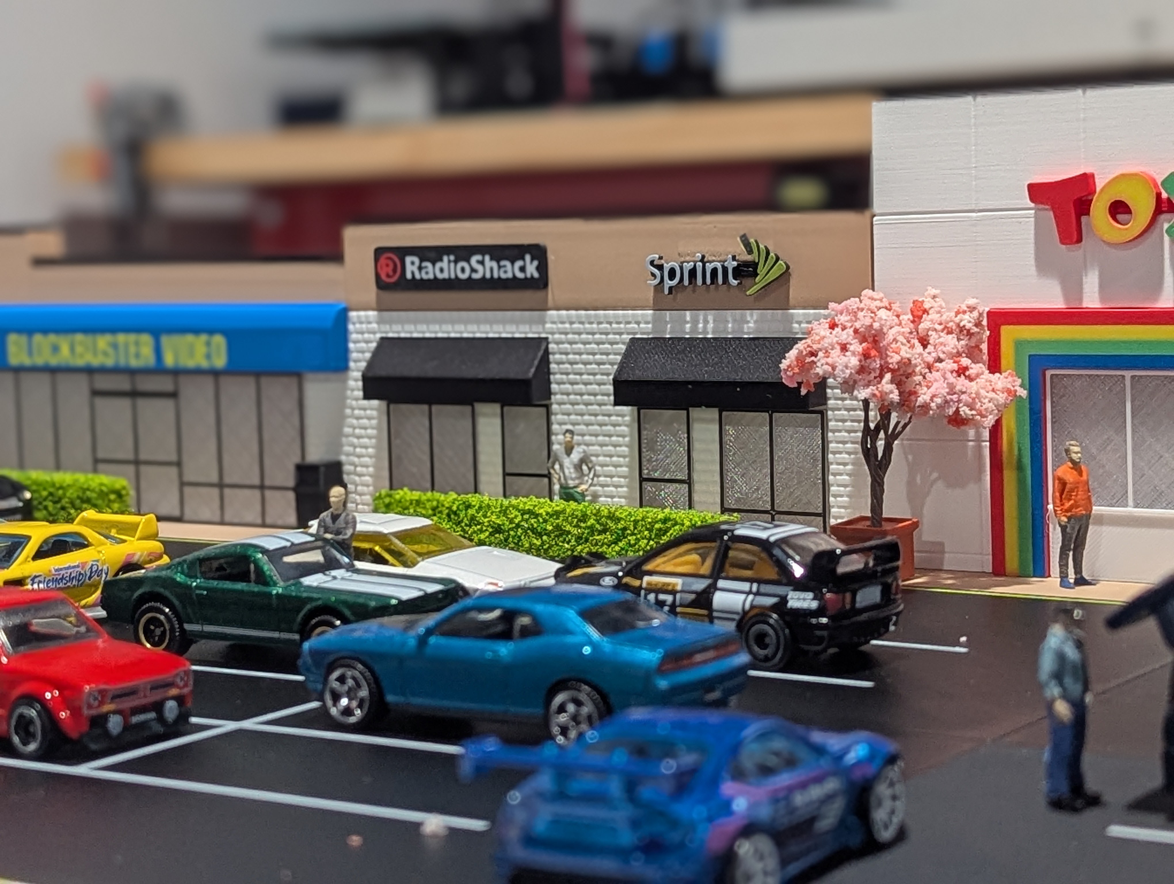 Toys R Us Model Set - 1:64 Scale Diorama — thumbnail 13