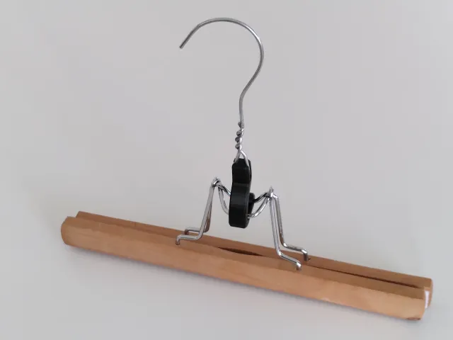 Replacement part for trousers clamp