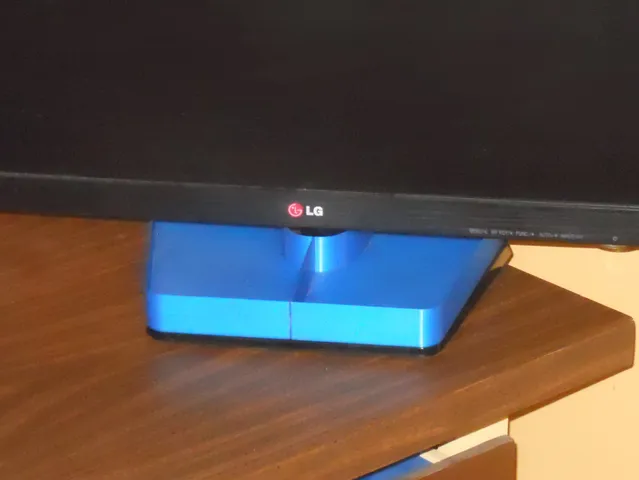 LG 27EA33 Storage Trays