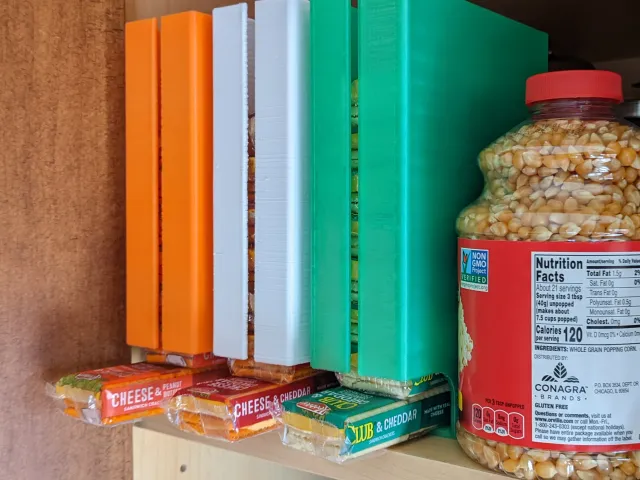 SANDWICH CRACKER DISPENSER