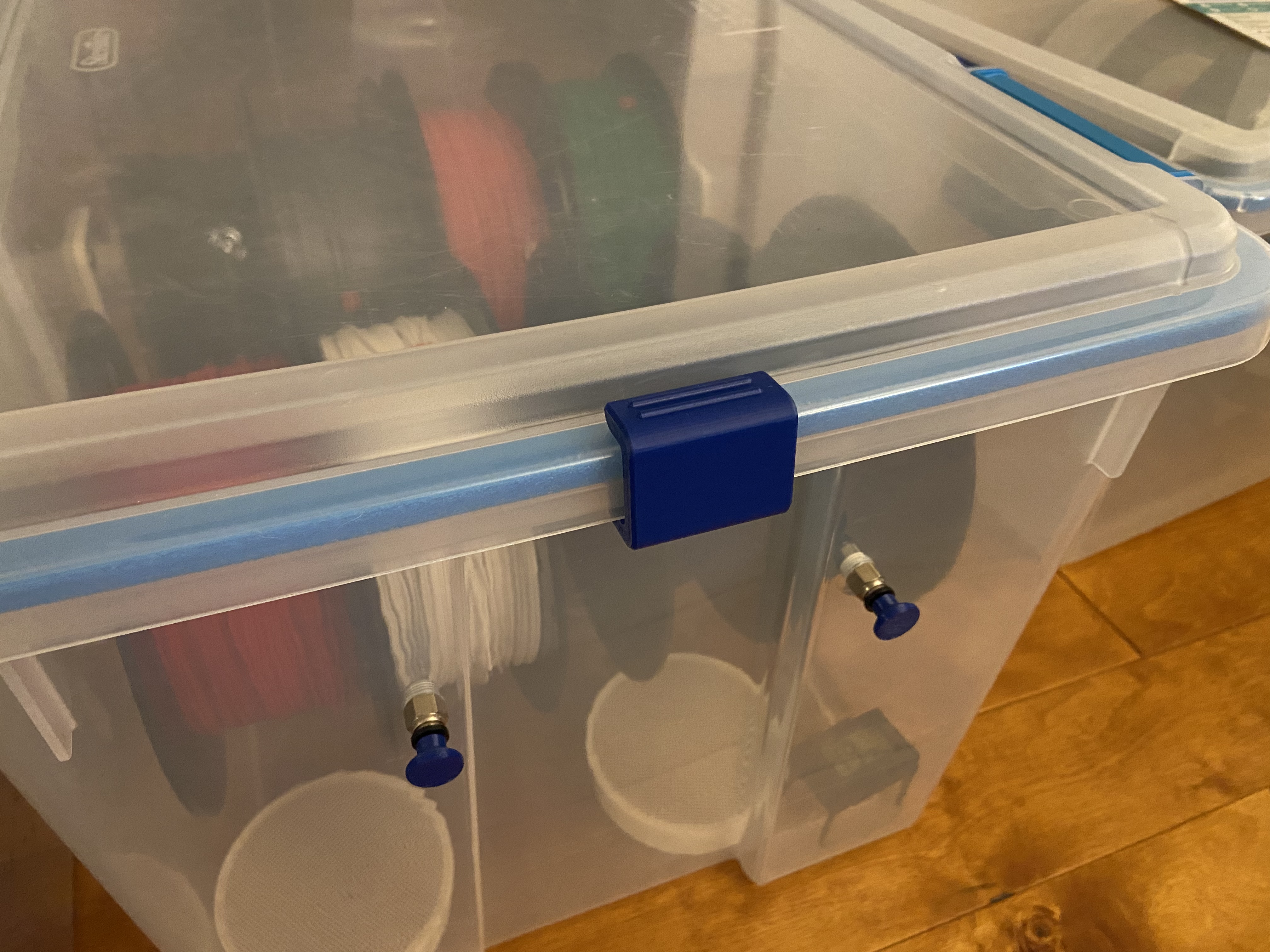 Sterilite dry box end clips