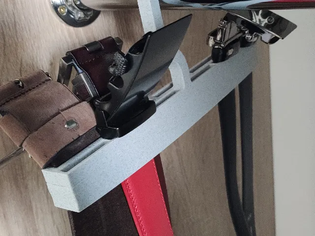 Belt hanger - Věšák na opasky