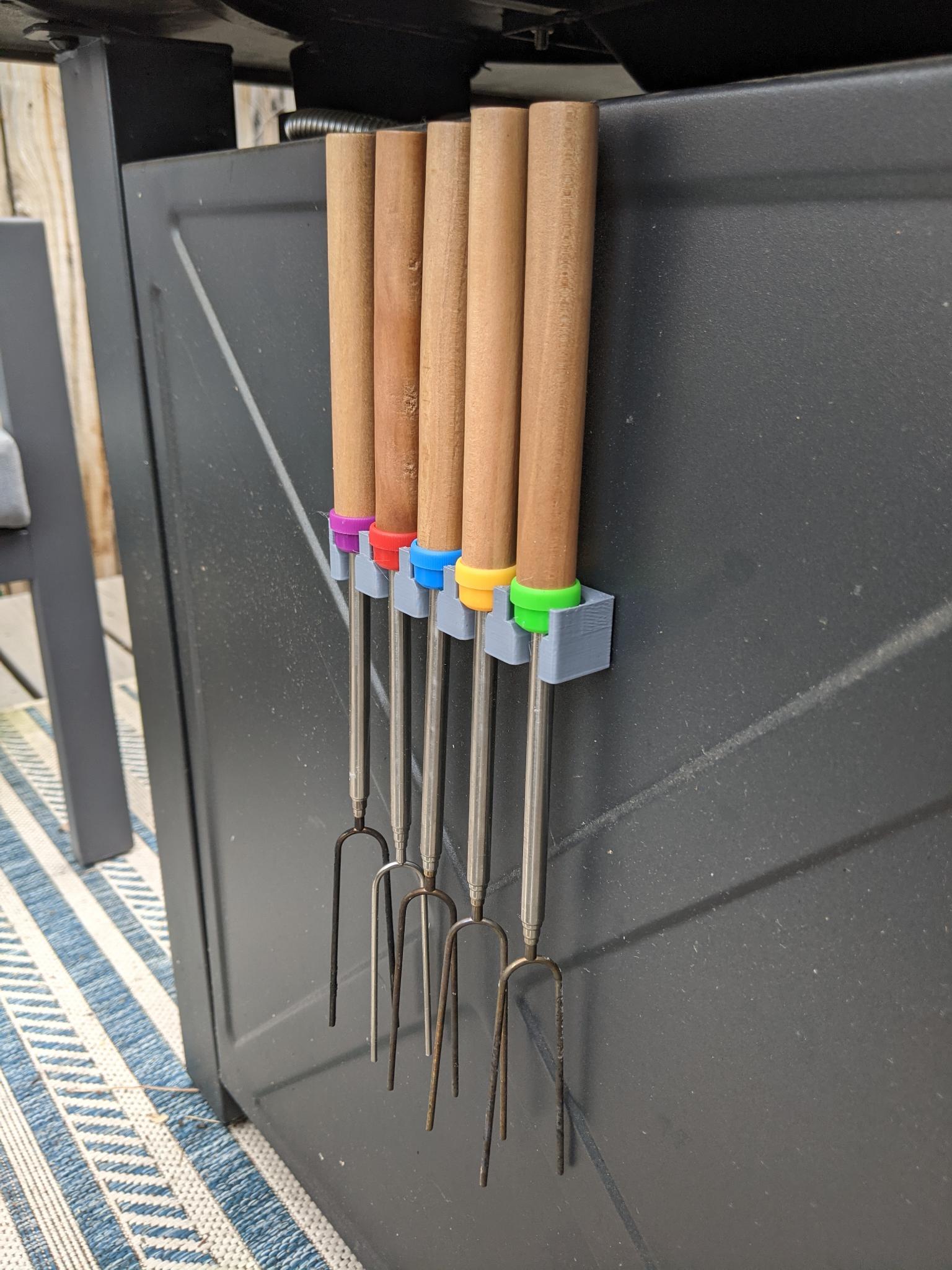 Marshmallow Fire Roasting Stick Hanging Storage (no drill)