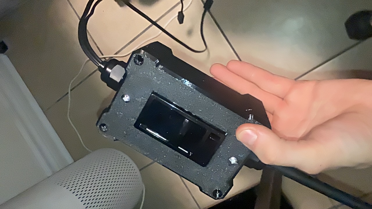 Miniatura 2 do modelo 3D Electrical dimmer box