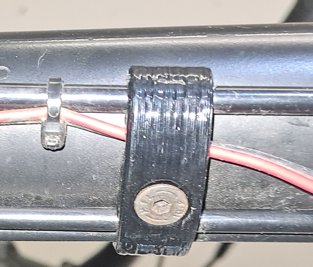 Bike cable bracket, 4 cables — miniatura 2