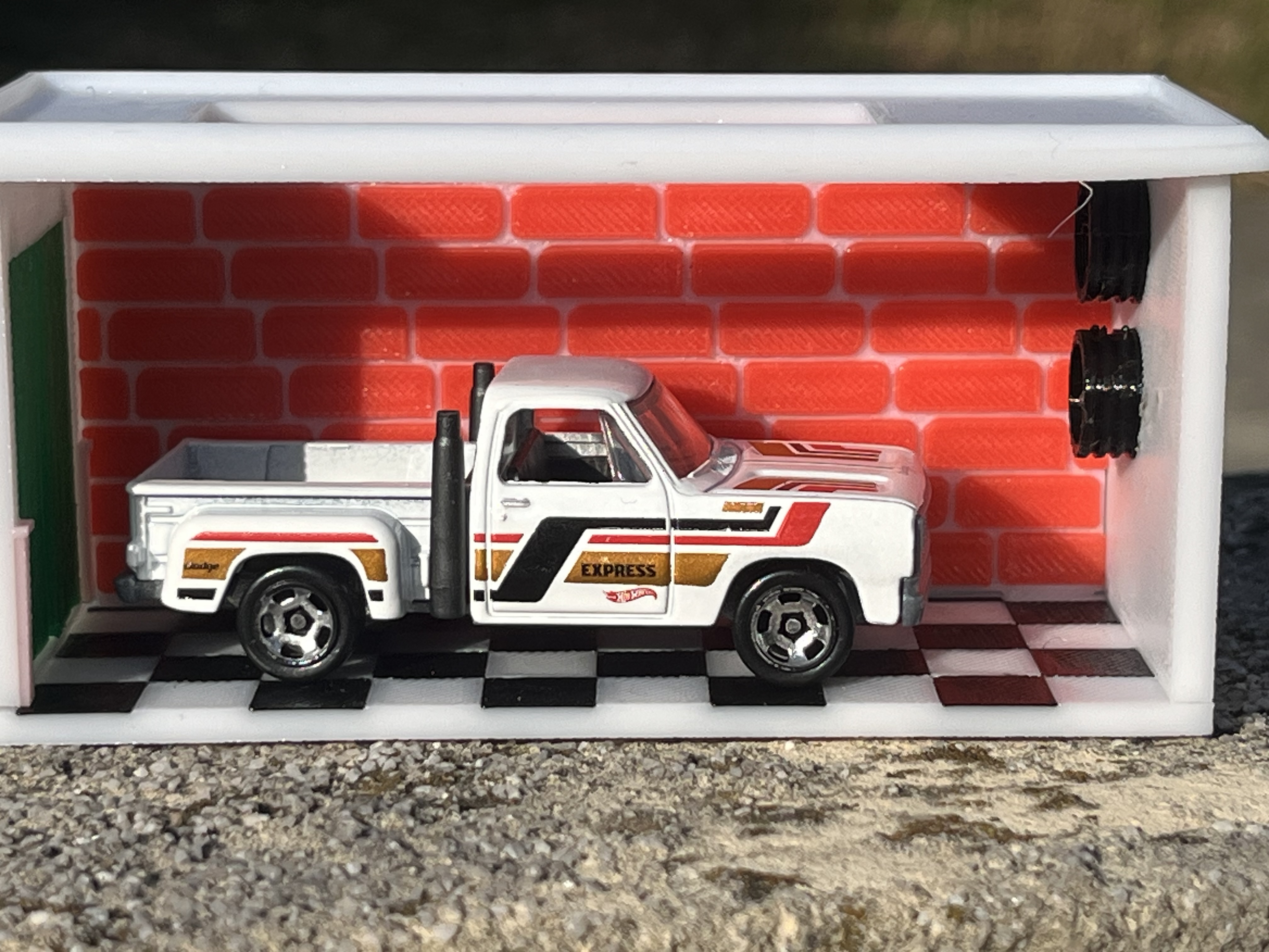 Hot Wheels Garage Diograma Spring Shelf