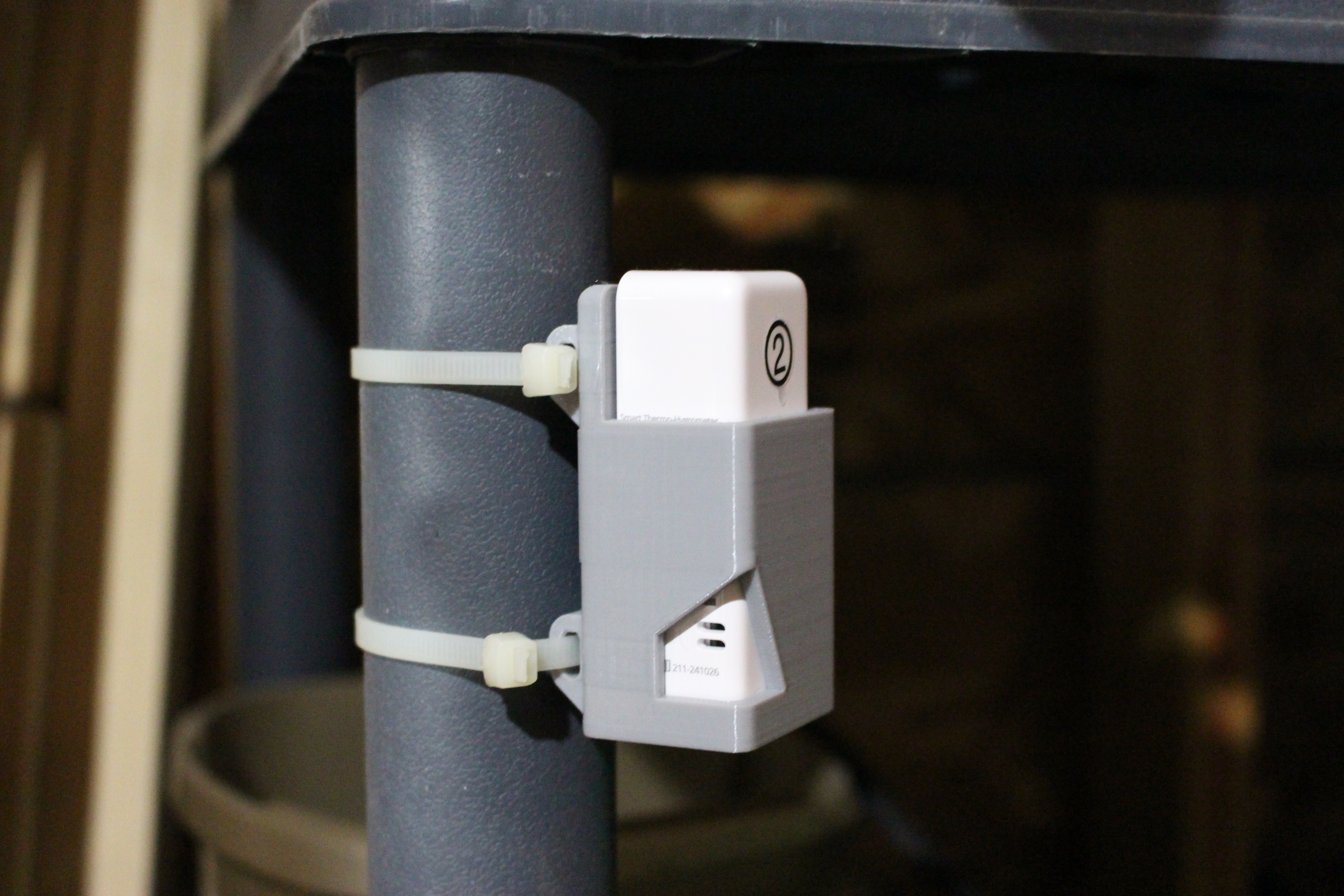 Govee (H5110) Smart Thermo-Hygrometer Mount