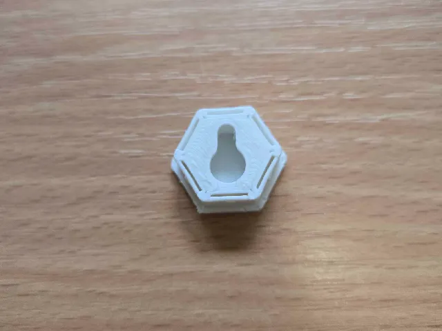 HoneyComb Storage Wall KeyHole slot