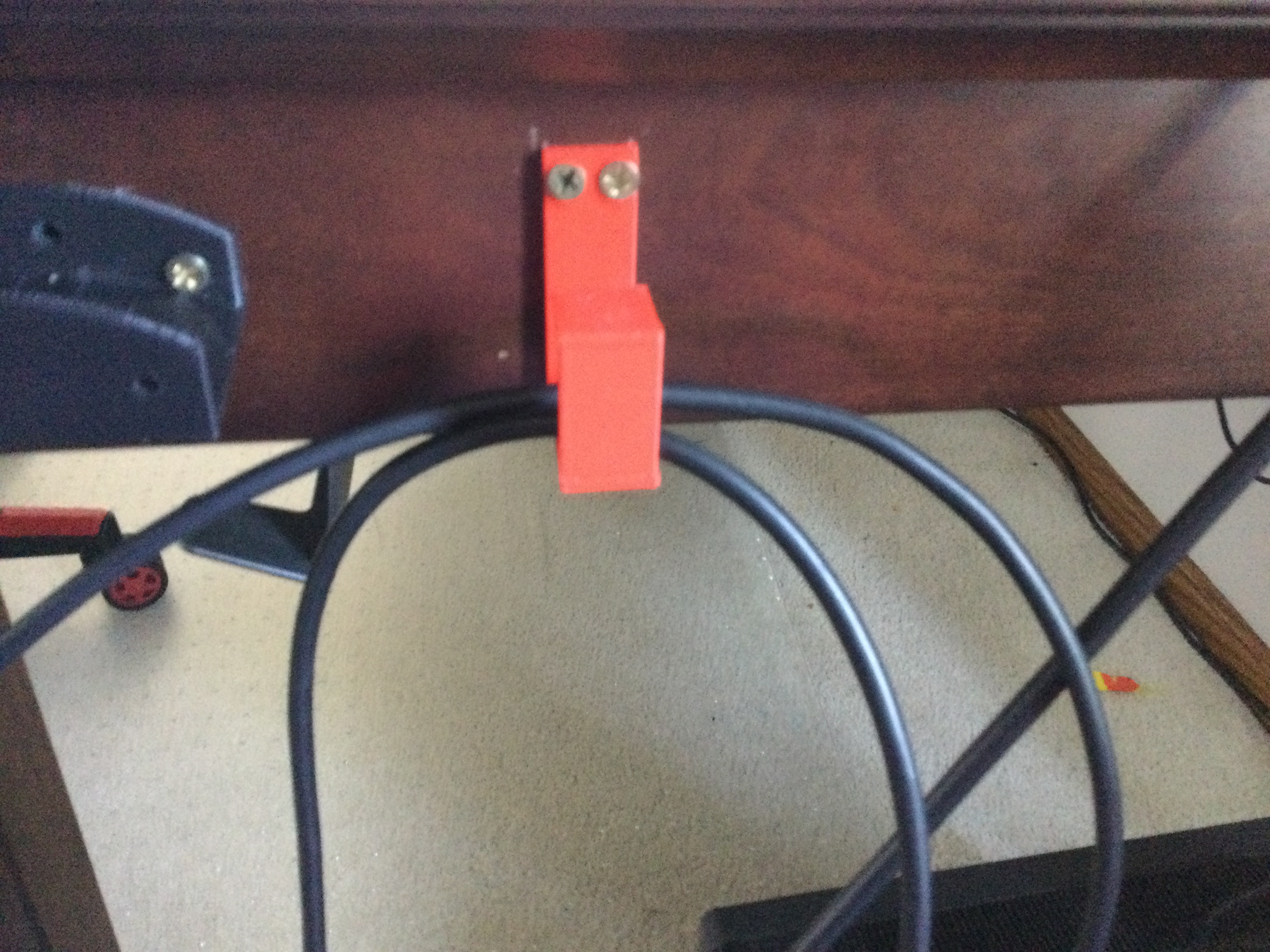Basic Cable Holder