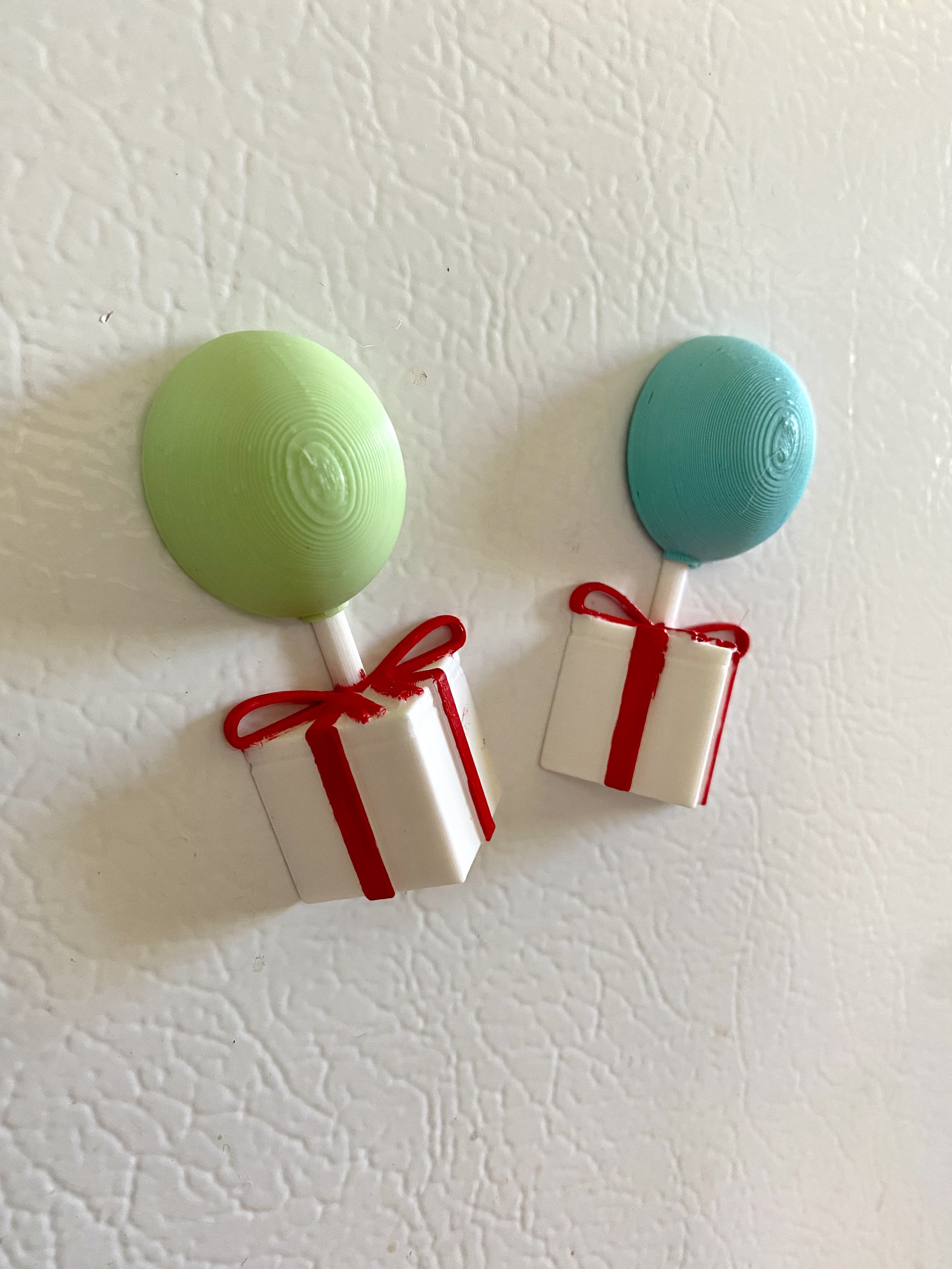 Animal Crossing Style Balloon Present Magnet