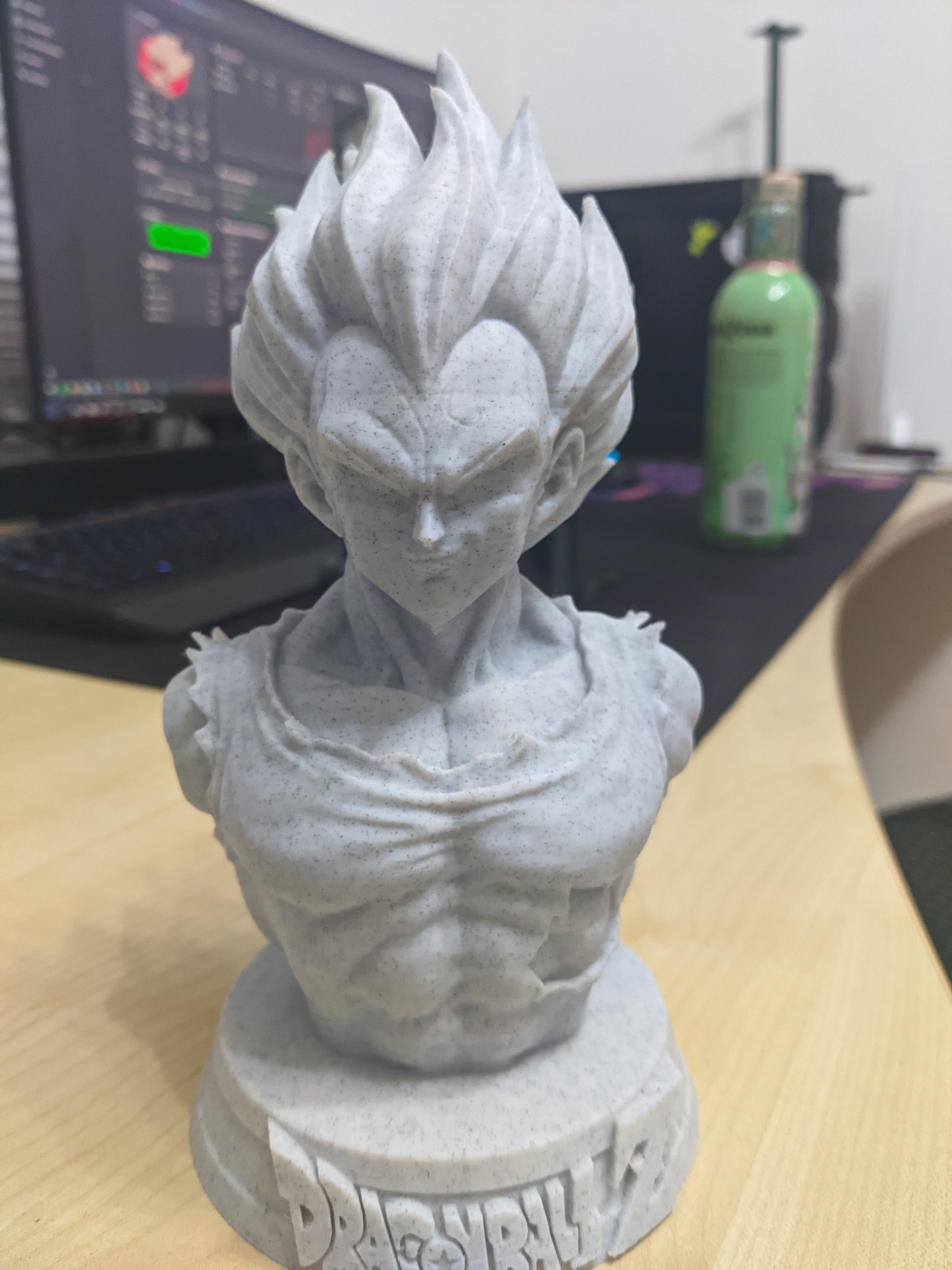 Miniatura 3 do modelo 3D Vegeta Bust with Base
