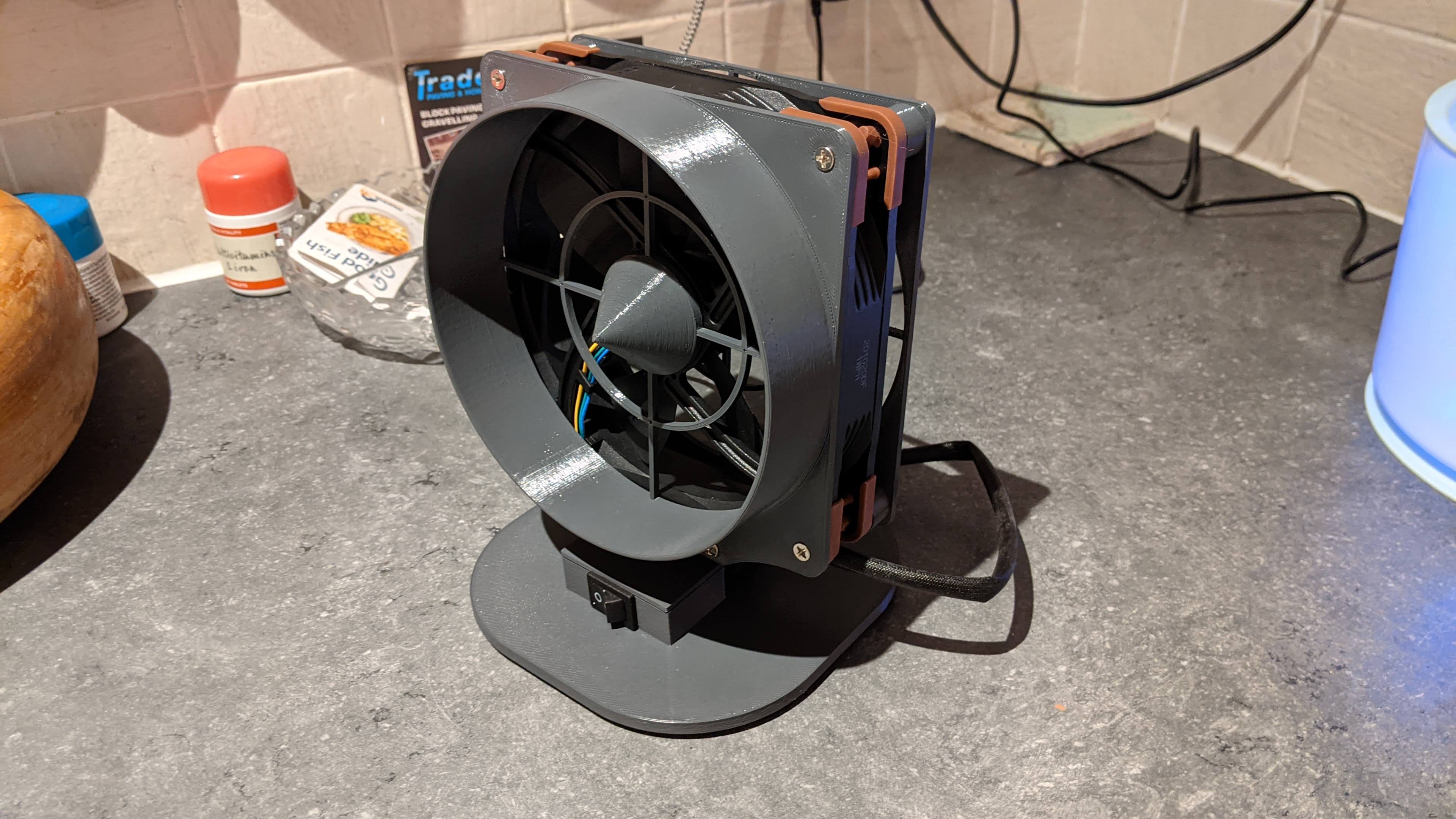 140mm PC desk fan