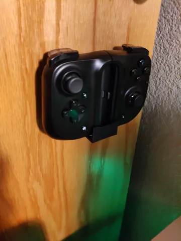 Razer Kishi/GameVice holder wall mount