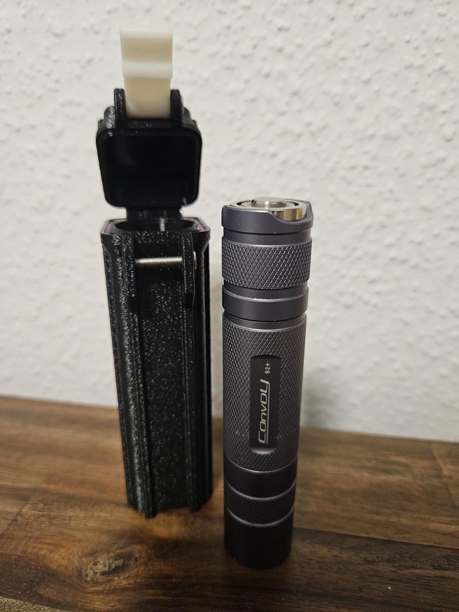 Convoy S2+ Rugged Box vertical 3D model thumbnail