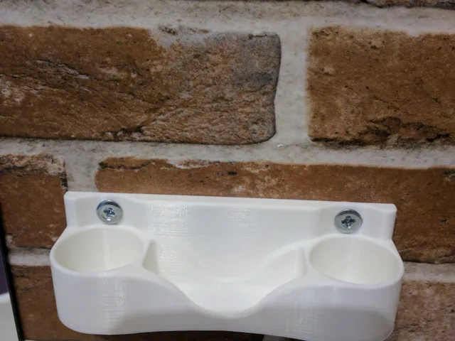 Handle for dental floss and toothpaste / toothbrush for oral-b
