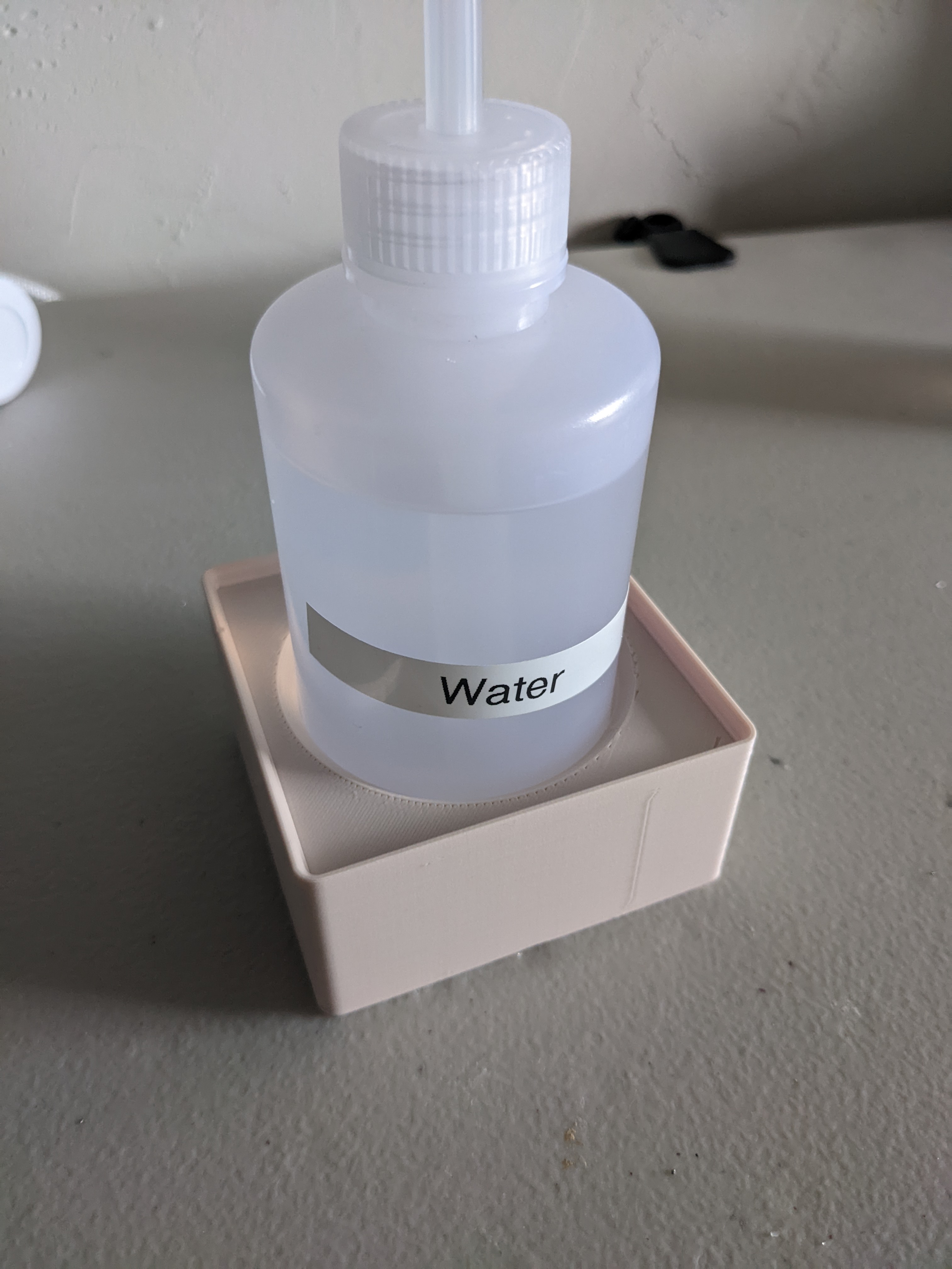 Gridfinity Washbottle Holder