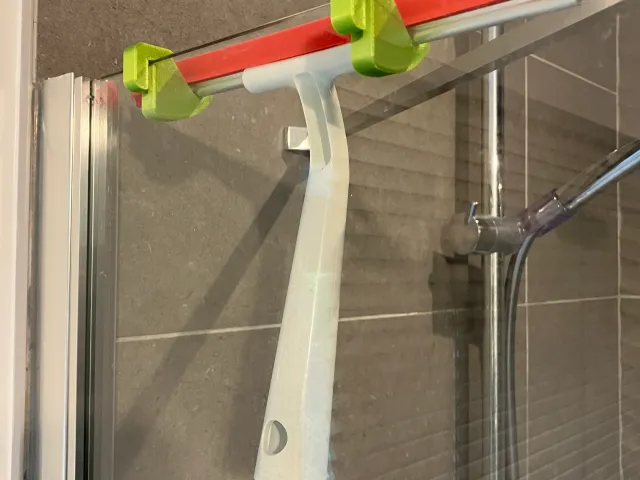 IKEA wiper Lillnaggen hanger for 6mm glass sheet