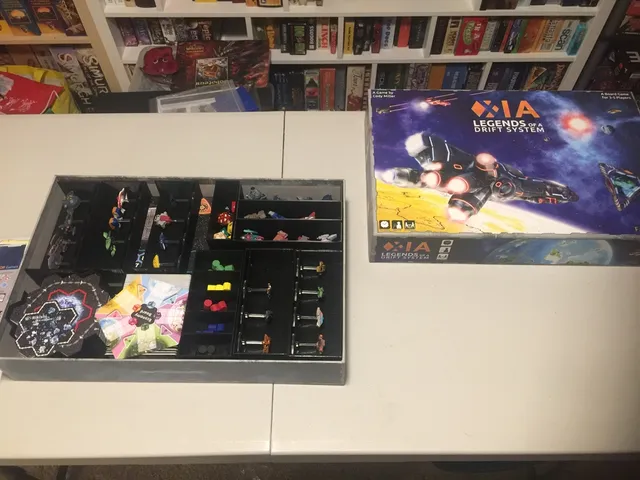 Xia w/ expansion storage solution