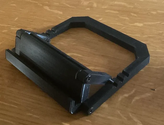 Adjustable tablet stand