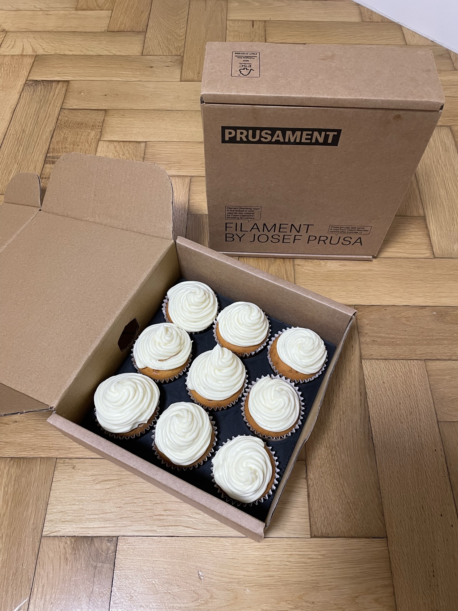 Cupcake Box
