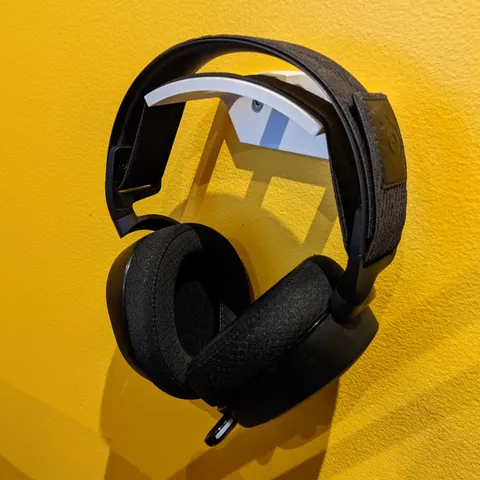 Arctis Wireless Pro wall mounted Headphone Stand