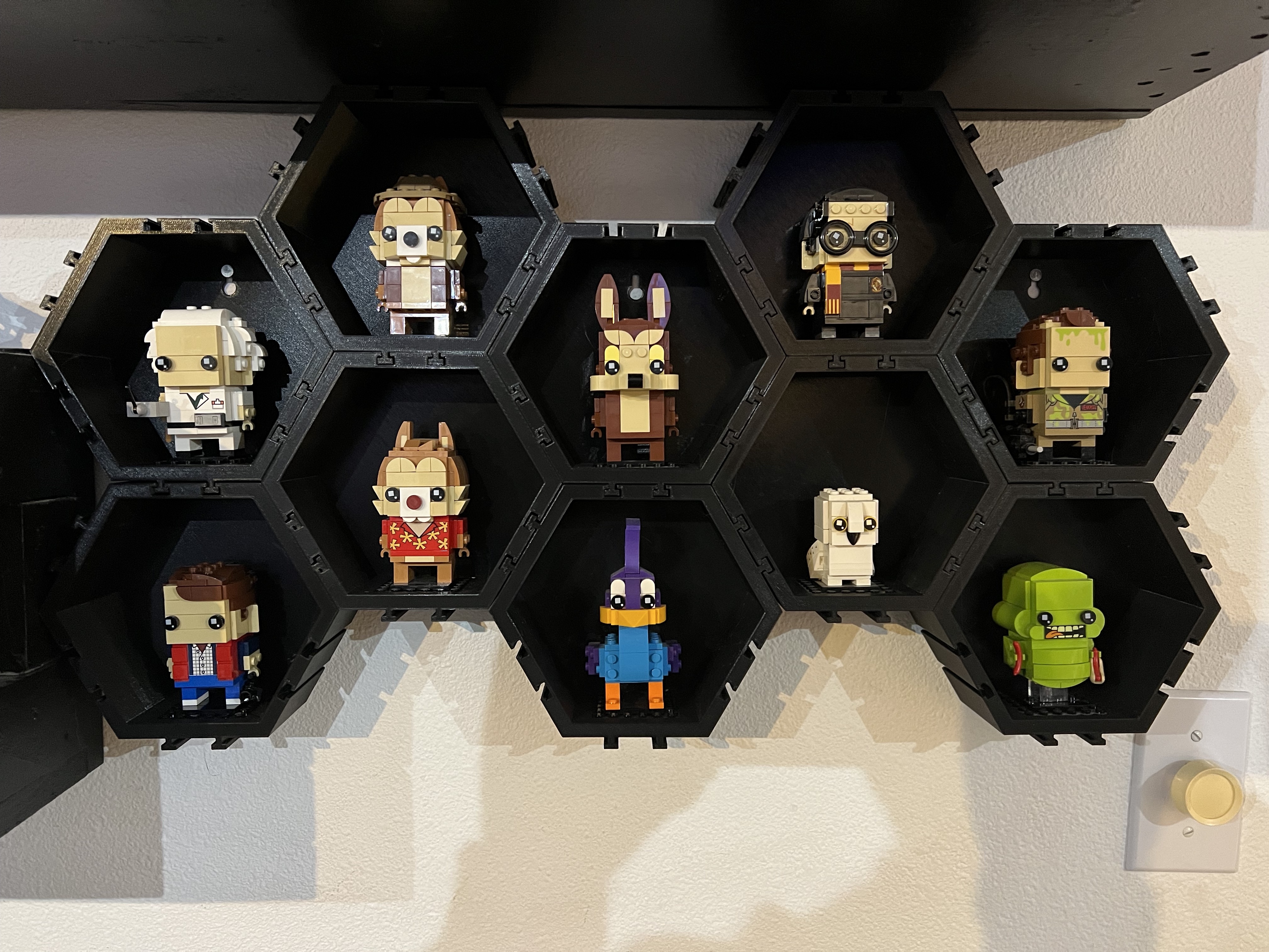 LEGO Hexagon Brickhead Display