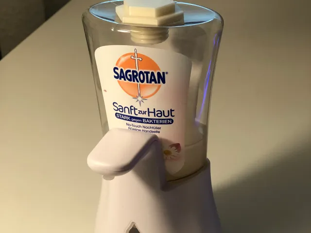 Soap dispenser refill insert (for example Sagrotan)