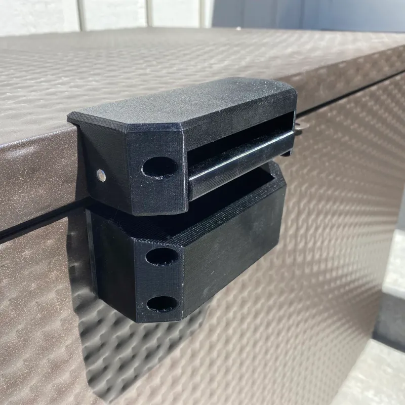 Simple Box Latch with a hook by gsohler, Download free STL model