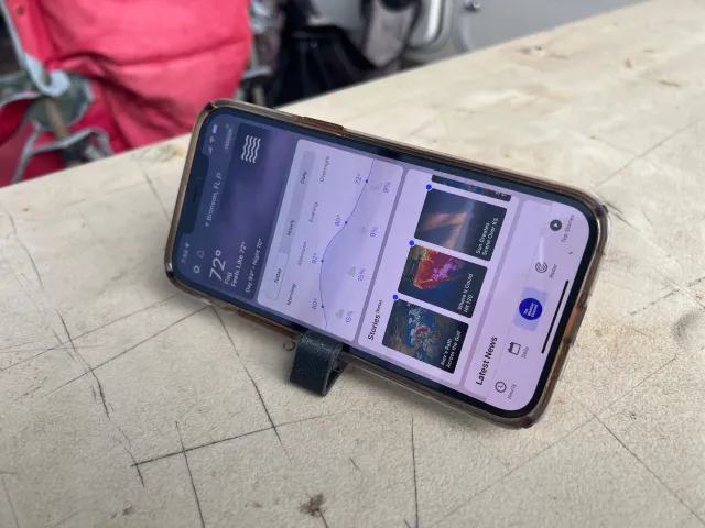 iphone stand for speck case