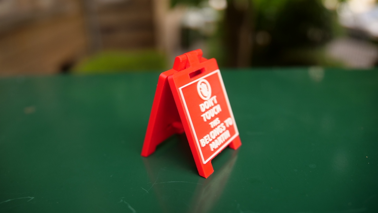 Miniatura 7 do modelo 3D Floor stand "Don't touch"