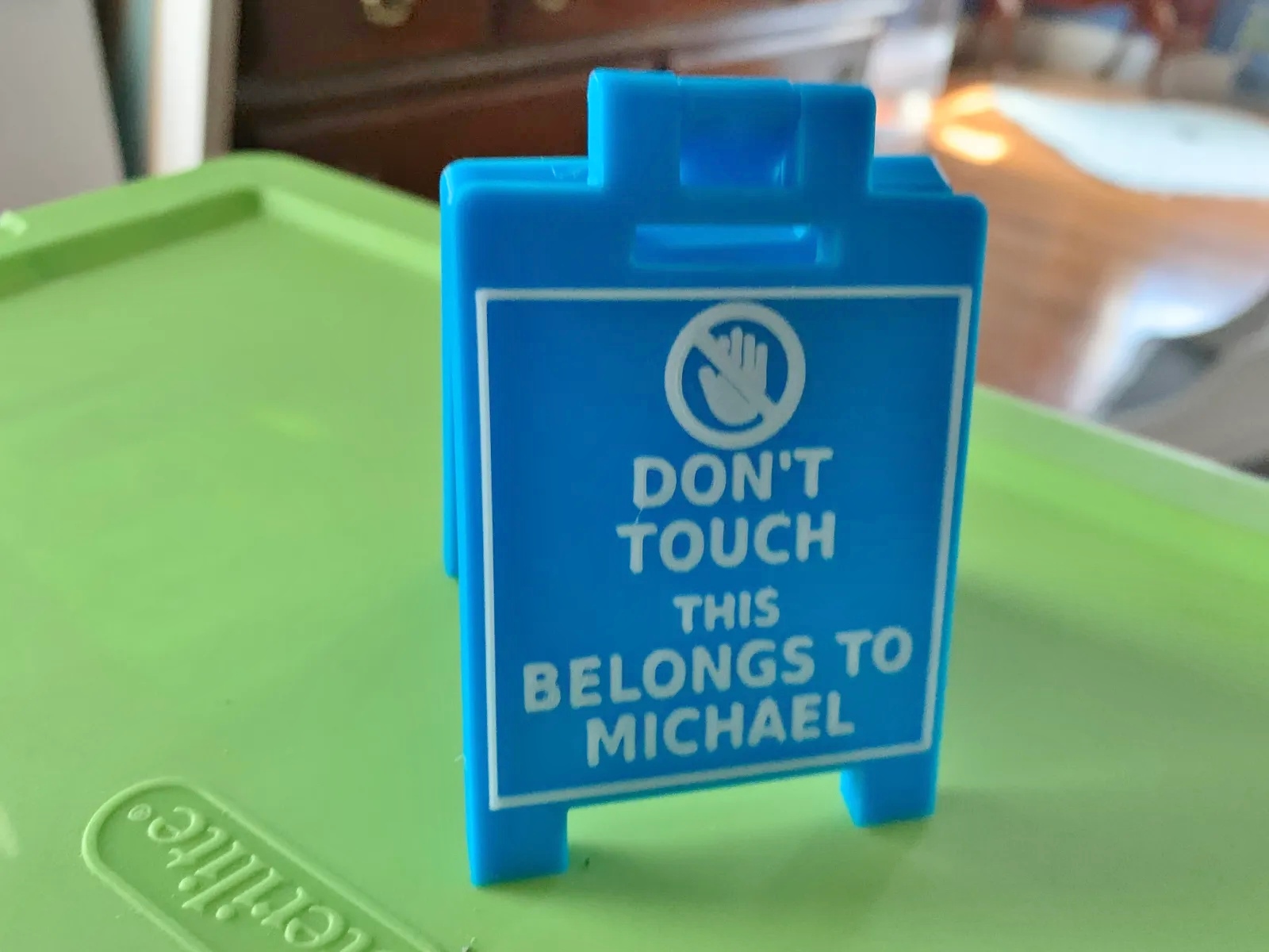 Miniatura 9 do modelo 3D Floor stand "Don't touch"