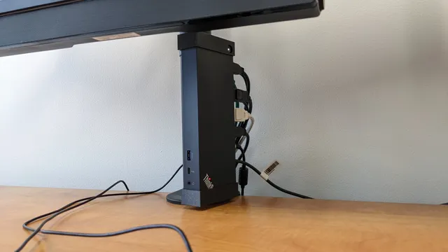 Lenovo ThinkPad Thunderbolt / USB-C dock pole mount