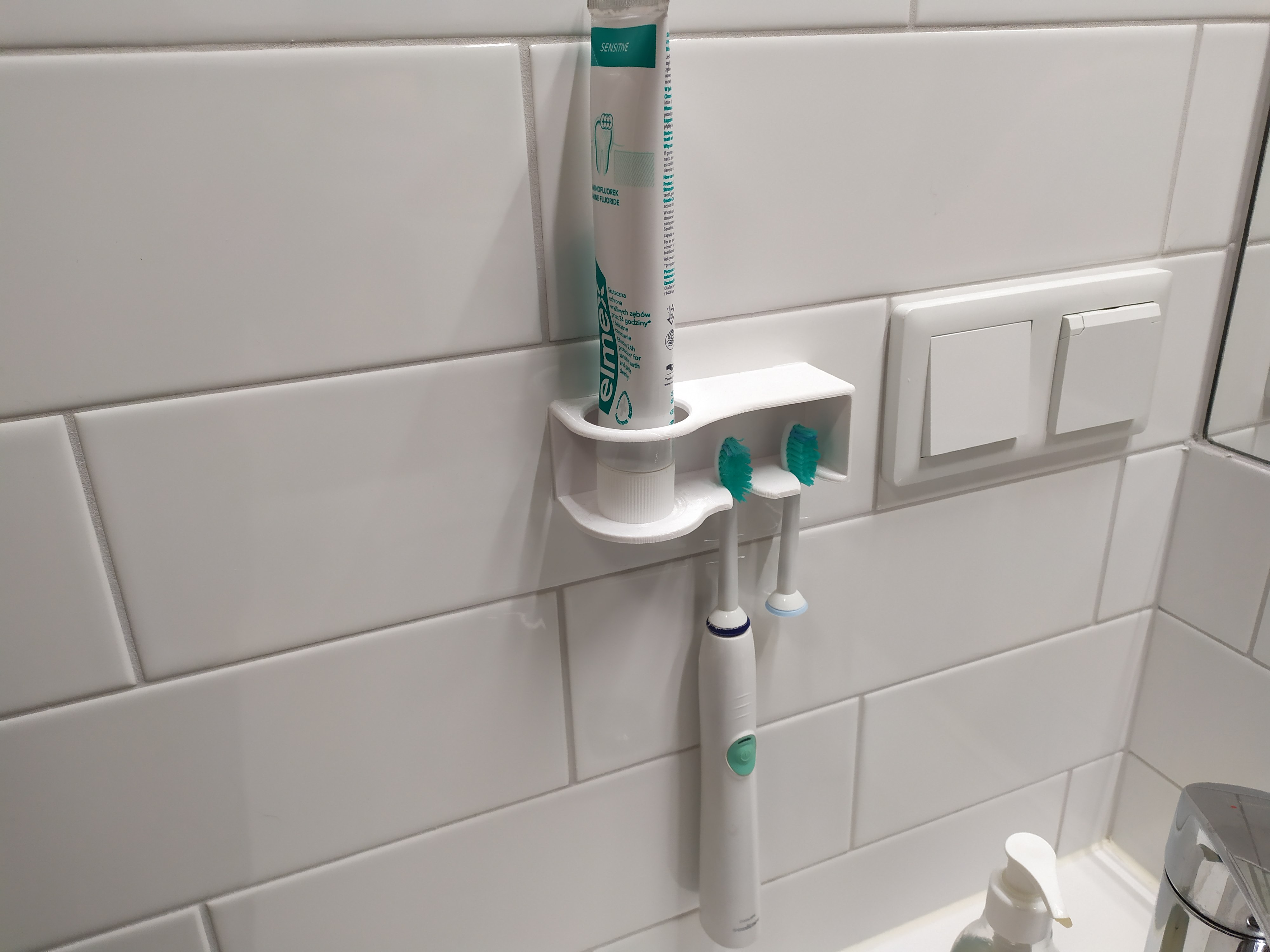 Toothbrush holder (Philips Sonicare)