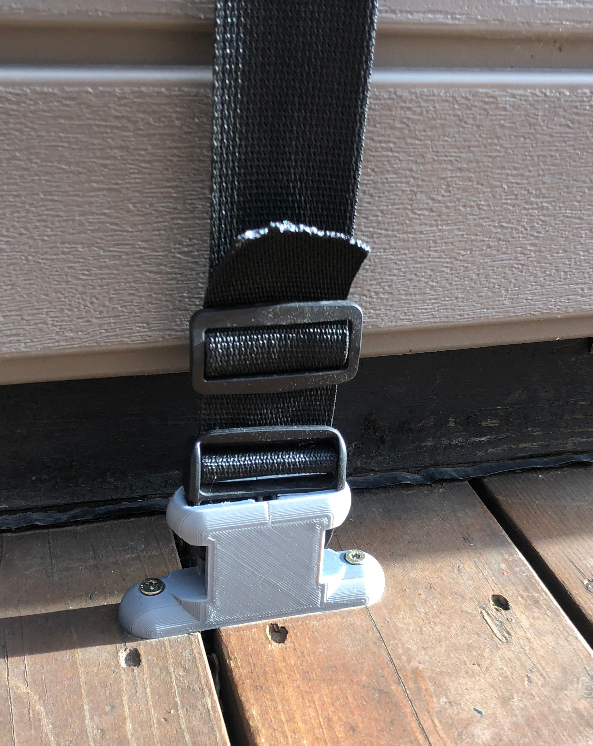 webbing mount (OpenSCAD)