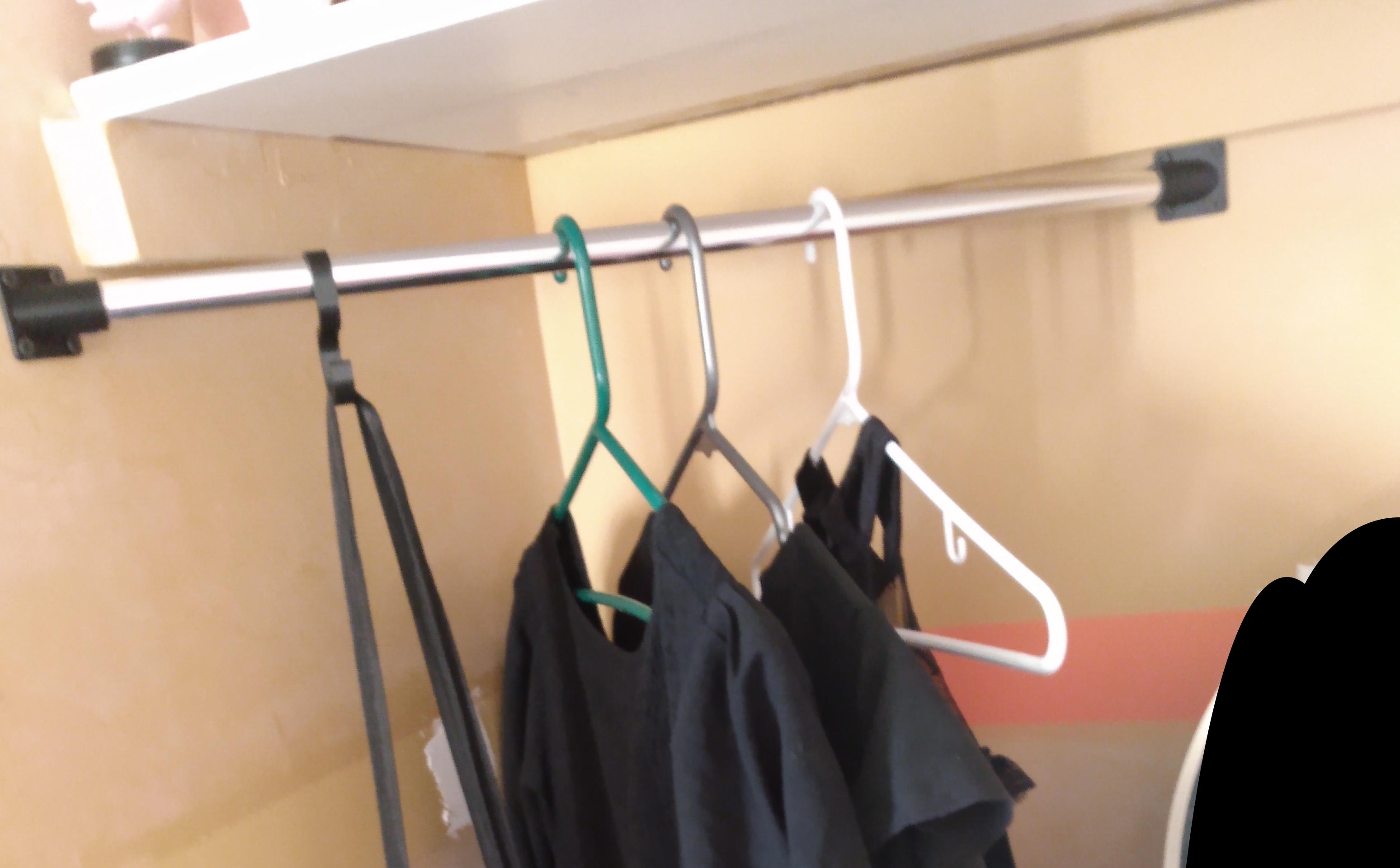 corner mount hanger for 19mm rod