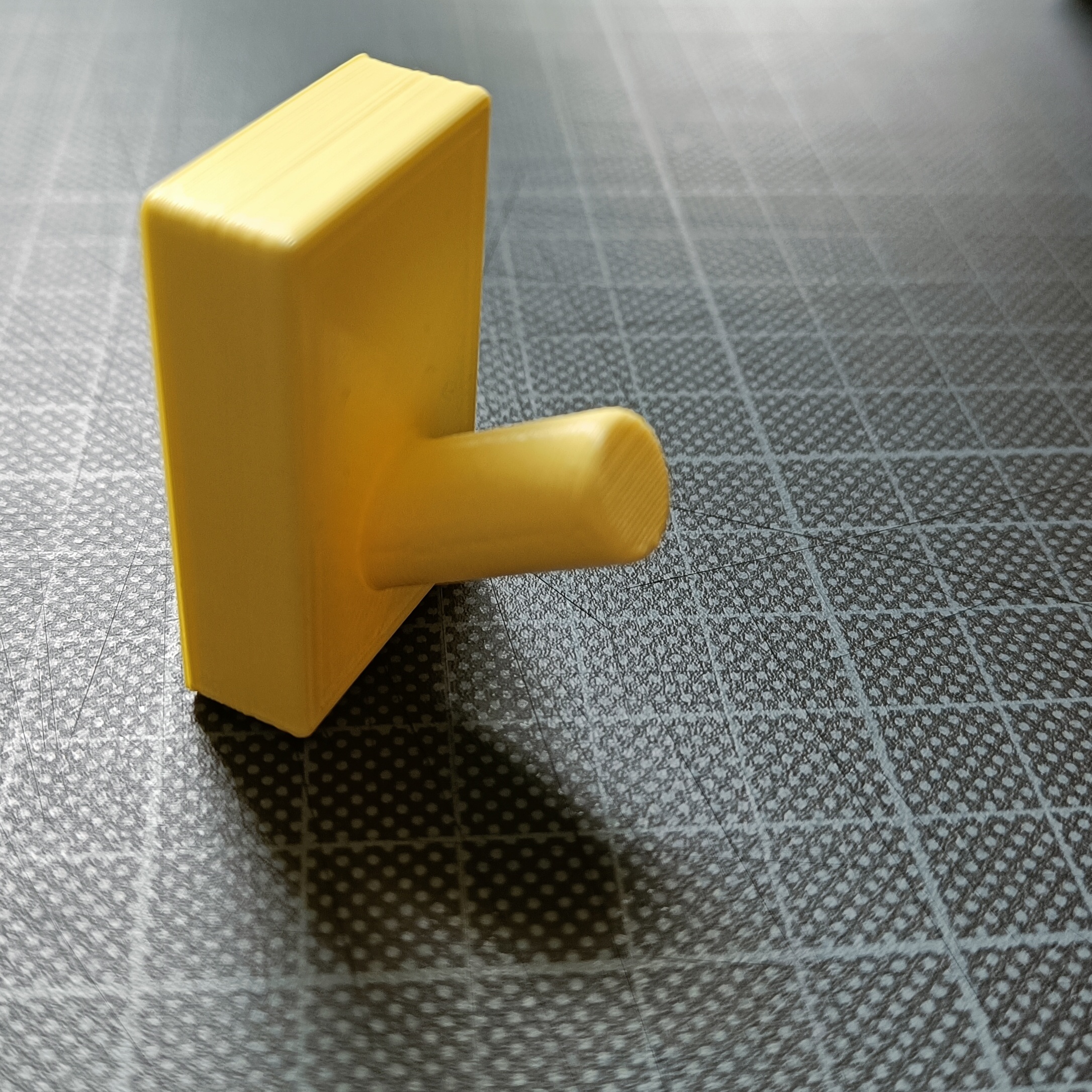 Miniatura 2 do modelo 3D Simple Wall Hook - Hidden Screws