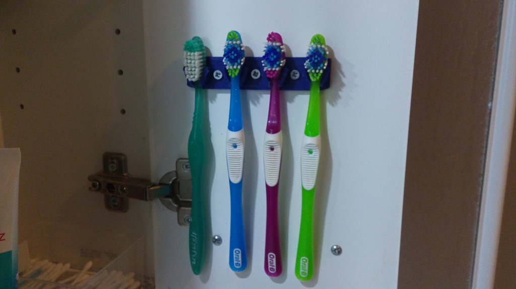Toothbrush Holder quadro
