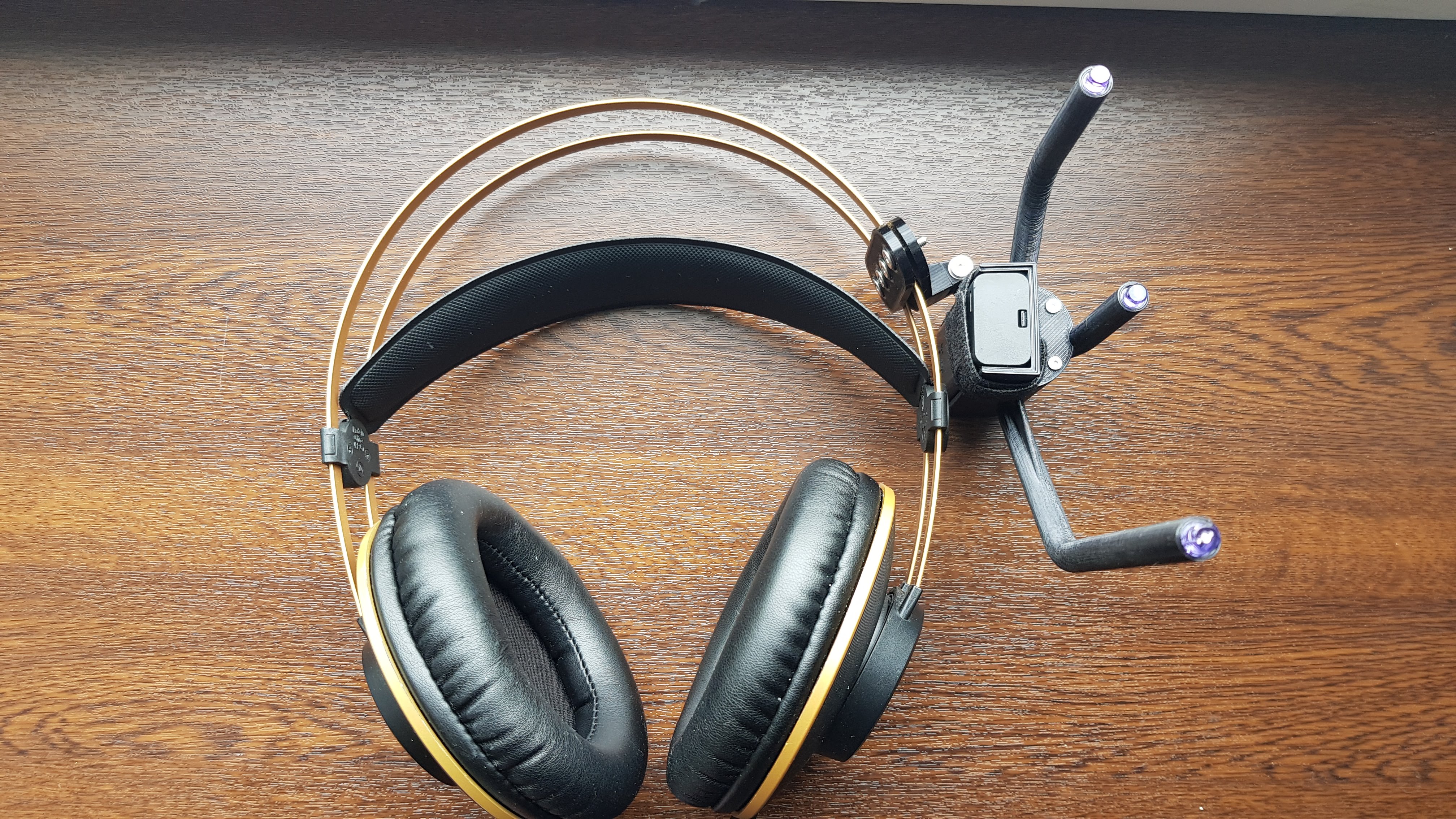 DIY OpenTrack head clip