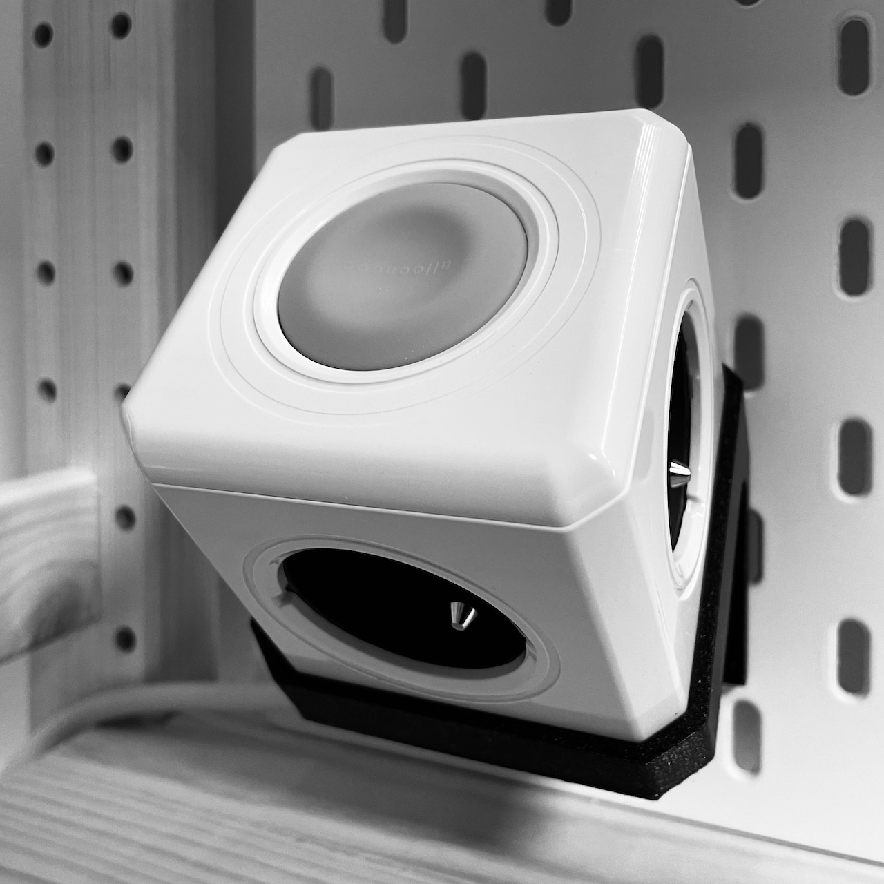 PowerCube mount for SKADIS