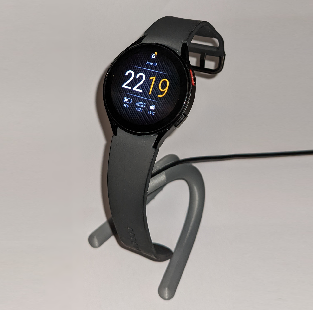 Miniatura 4 do modelo 3D Samsung Watch 4 Docking/Stand