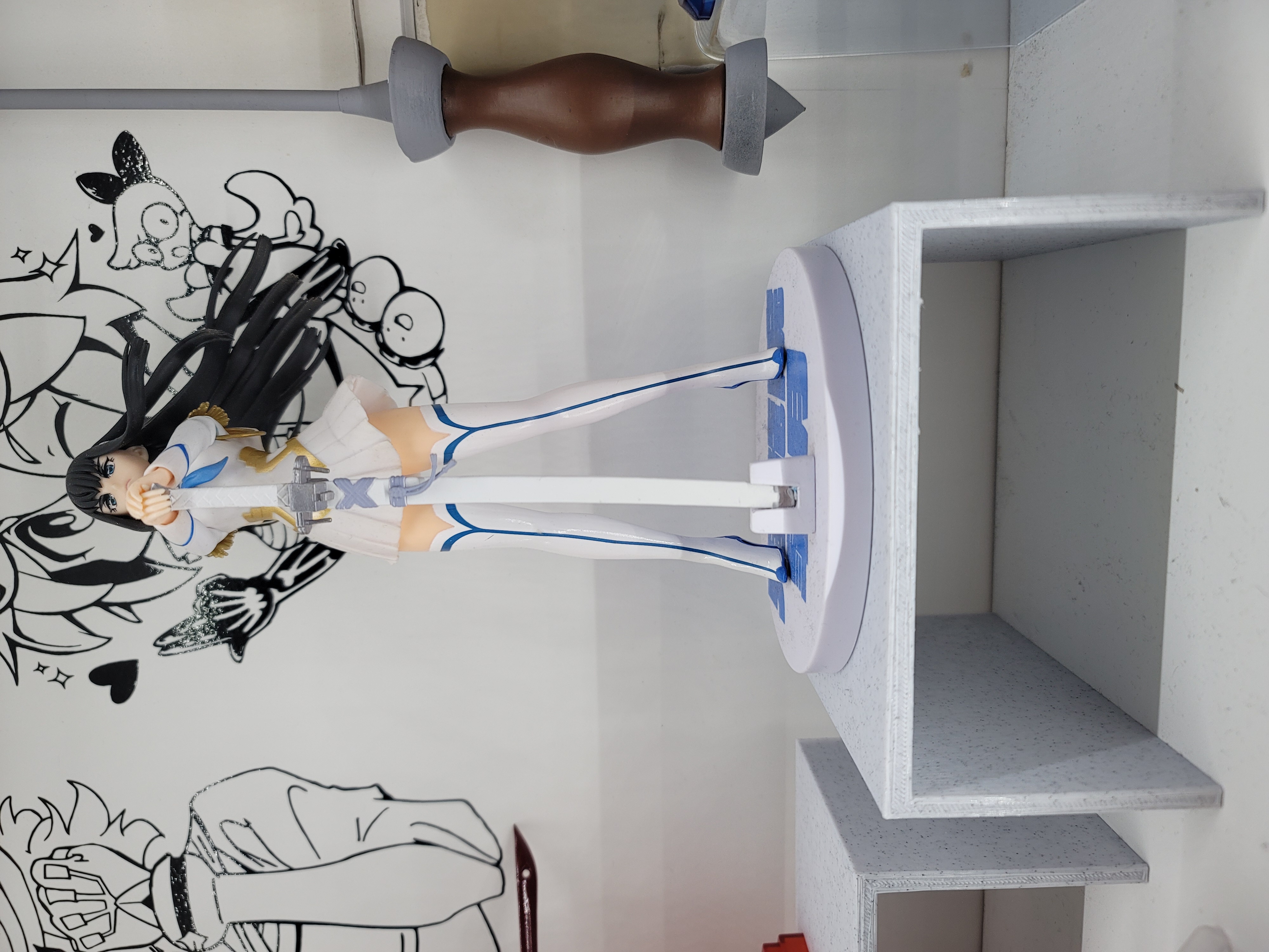 Figure Riser