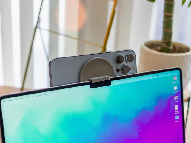 MagSafe iPhone Holder for Continuity Camera in macOS Ventura and iOS 16