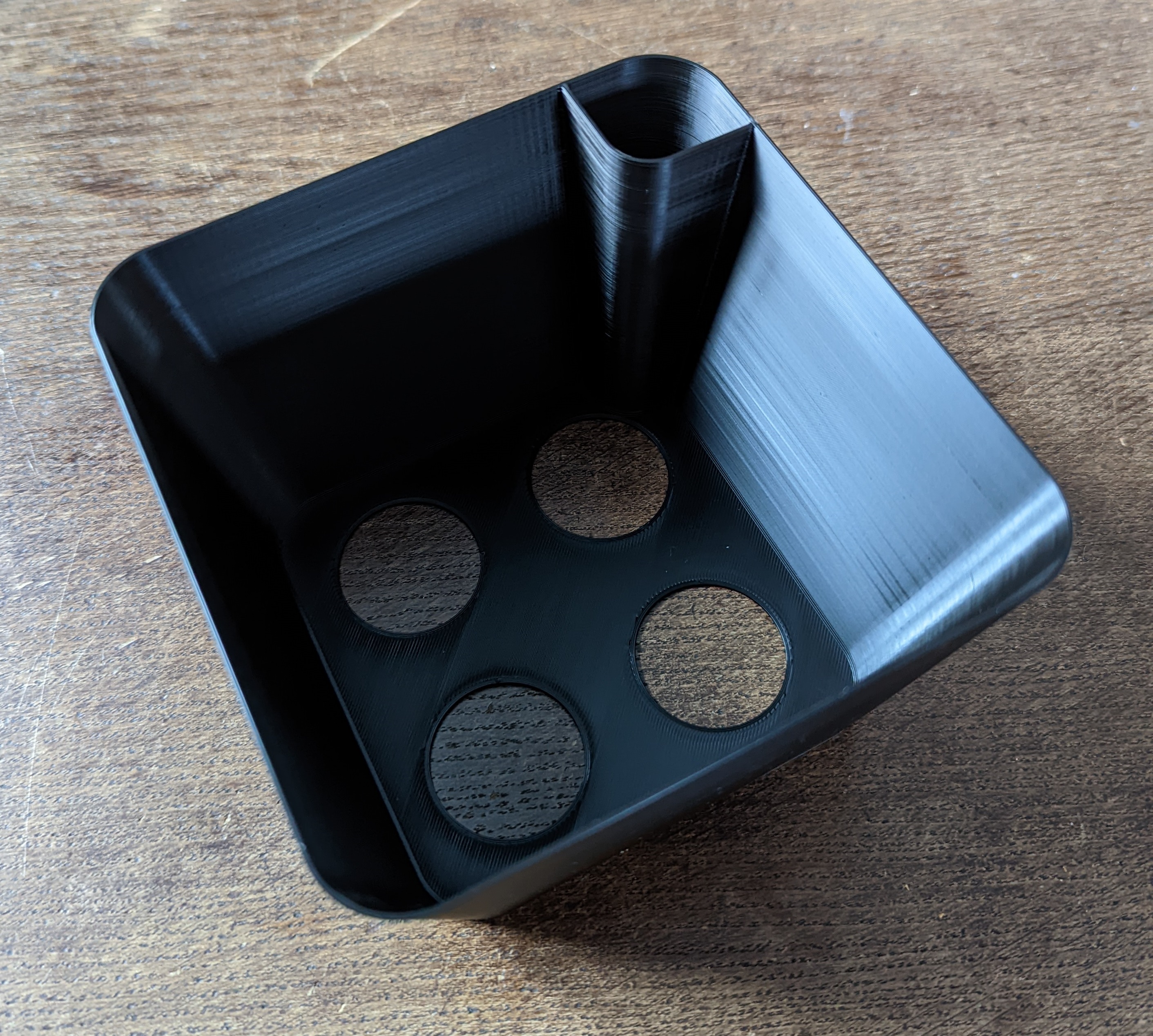 Miniatura 4 do modelo 3D Basic Plant Pot