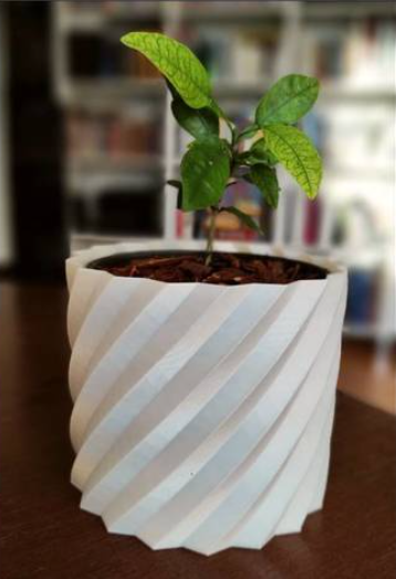 Twisting plant pot (4 Sizes)