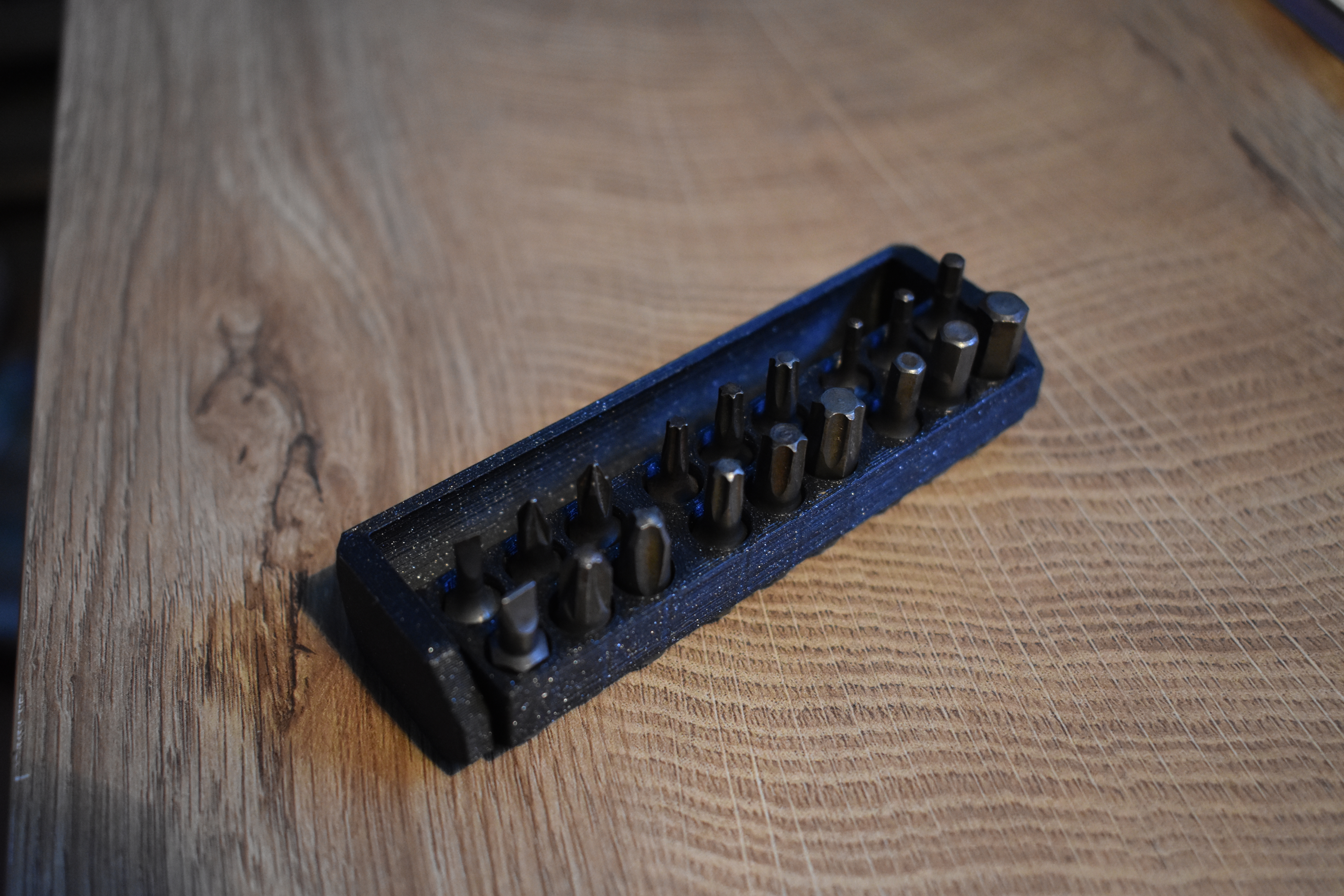Miniatura 3 do modelo 3D Hex bit holder - 18 bits