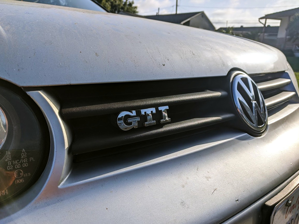 Grill Badge Emblem for Volkswagen MKIV Golf