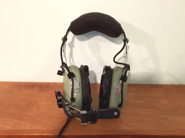 David Clark Mic Adapter (Use M-77 mic on H10-76 headset)