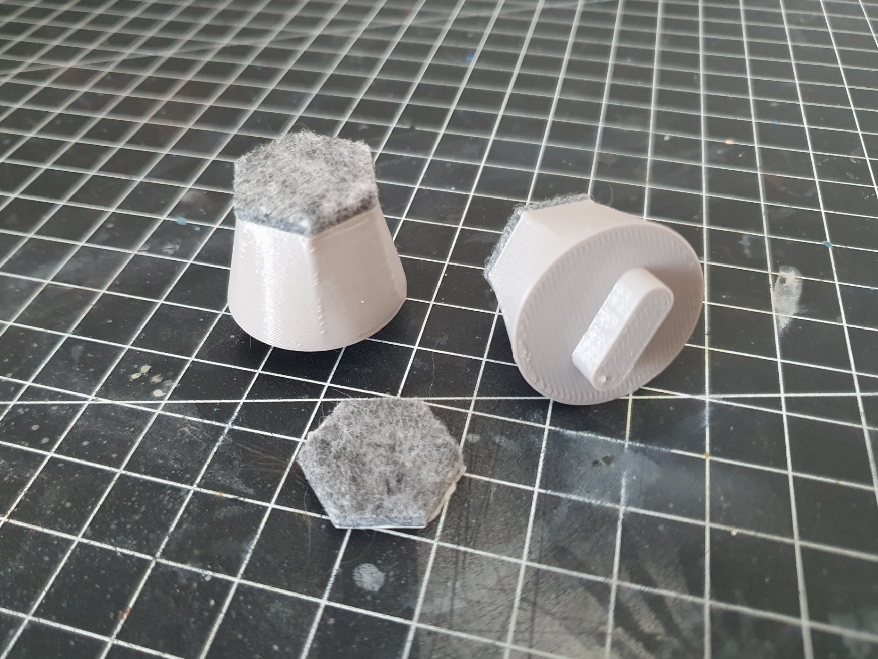 IKEA SKADIS feet