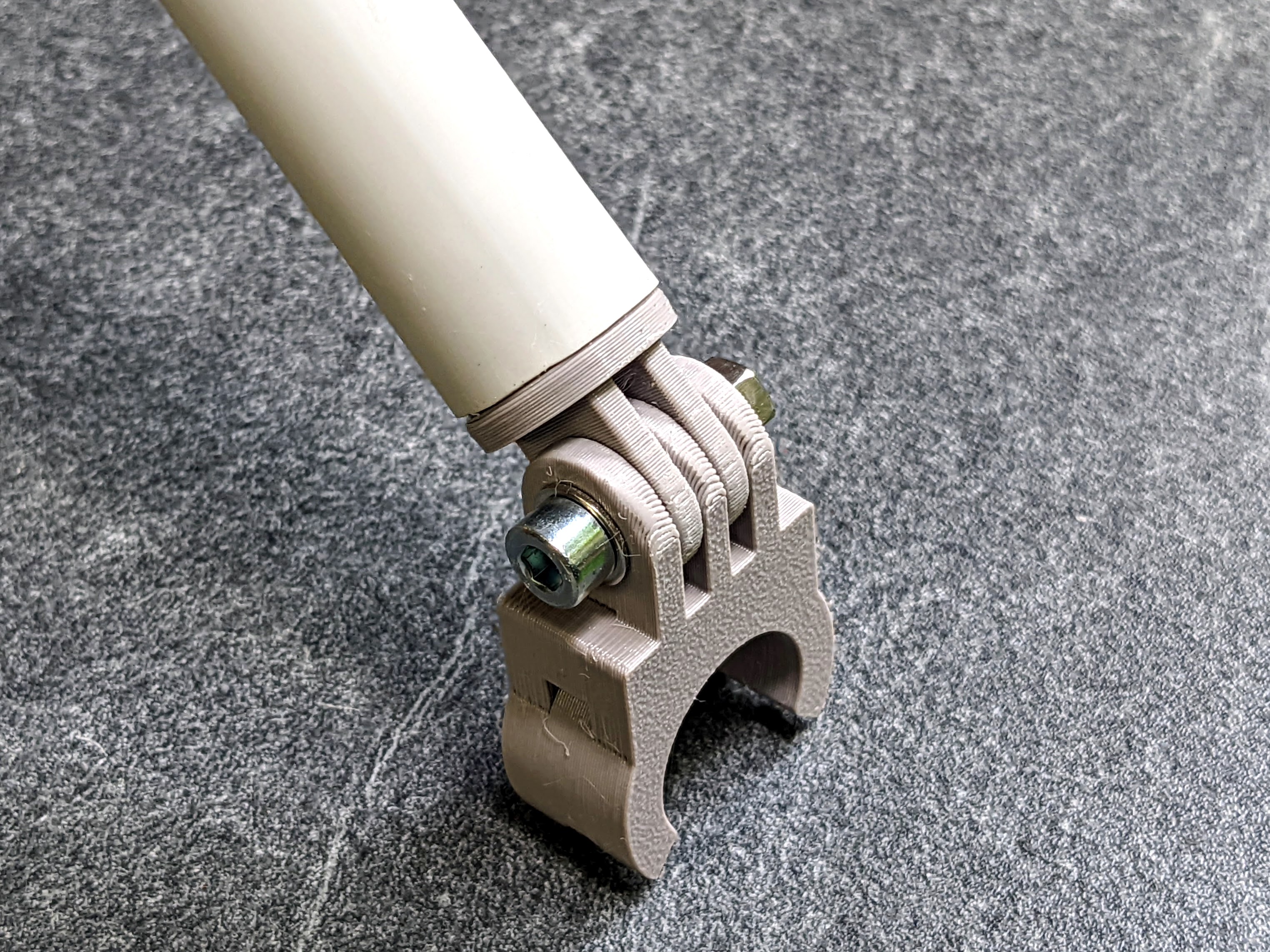 Hinge for PVC pipe by t0b1 Download free STL model