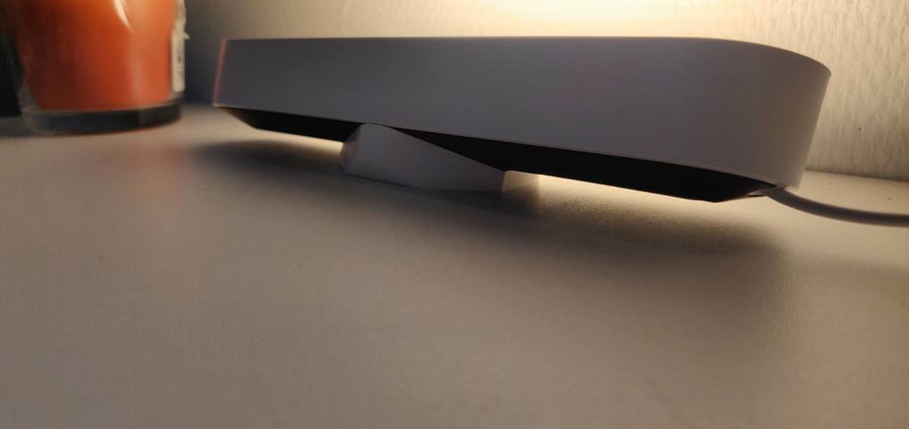 Hue Play 71 degree stand